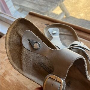 Birkenstock Nubuck Leather Dove Grey Big Buckle Gizeh Sandal